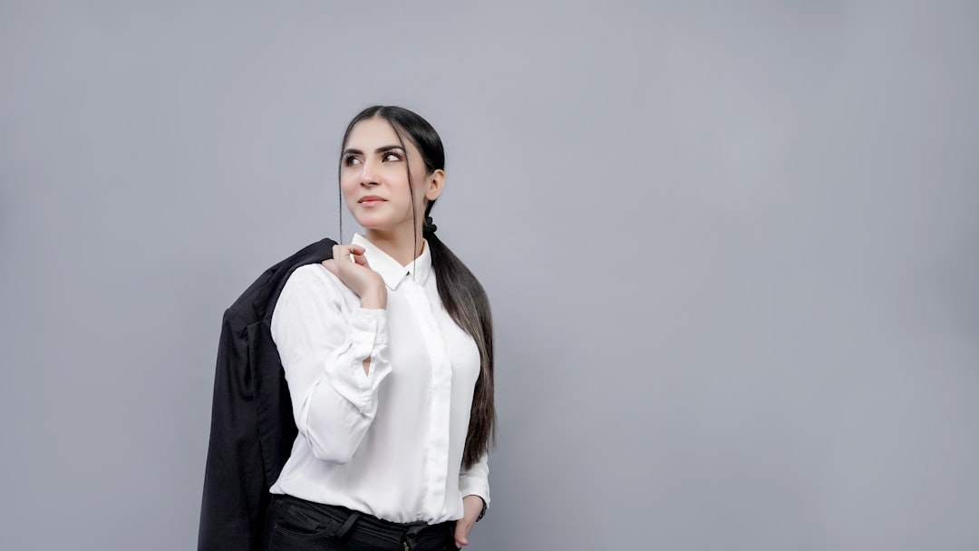 a person with the hand on the chin
